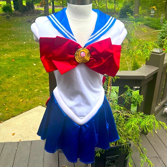 Sailor moon costume small